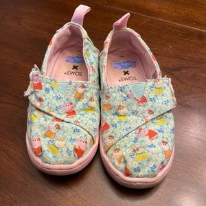 TOMS Peppa Pig Toddler Shoes size 9